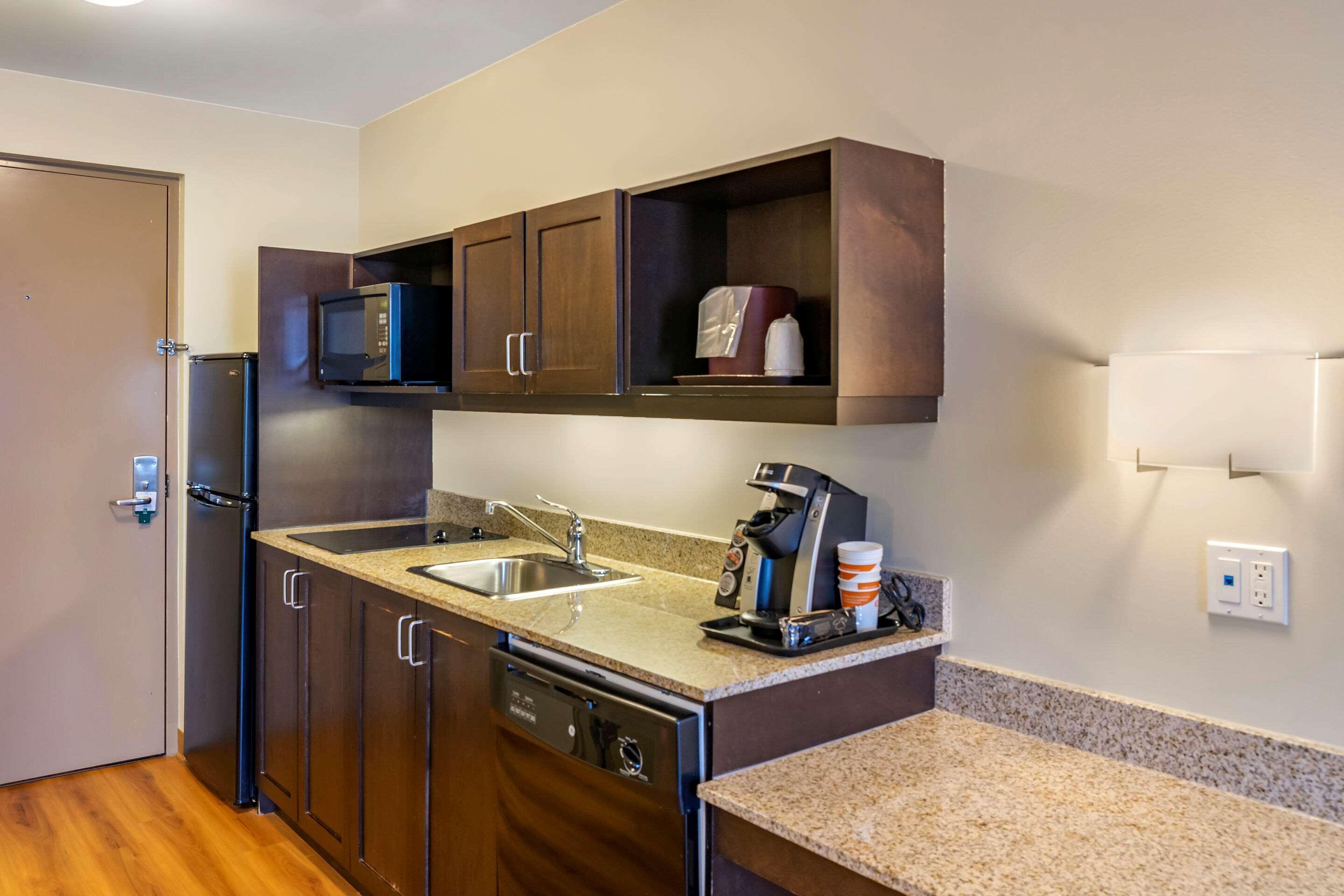 Quality Inn & Suites Winkler Екстериор снимка