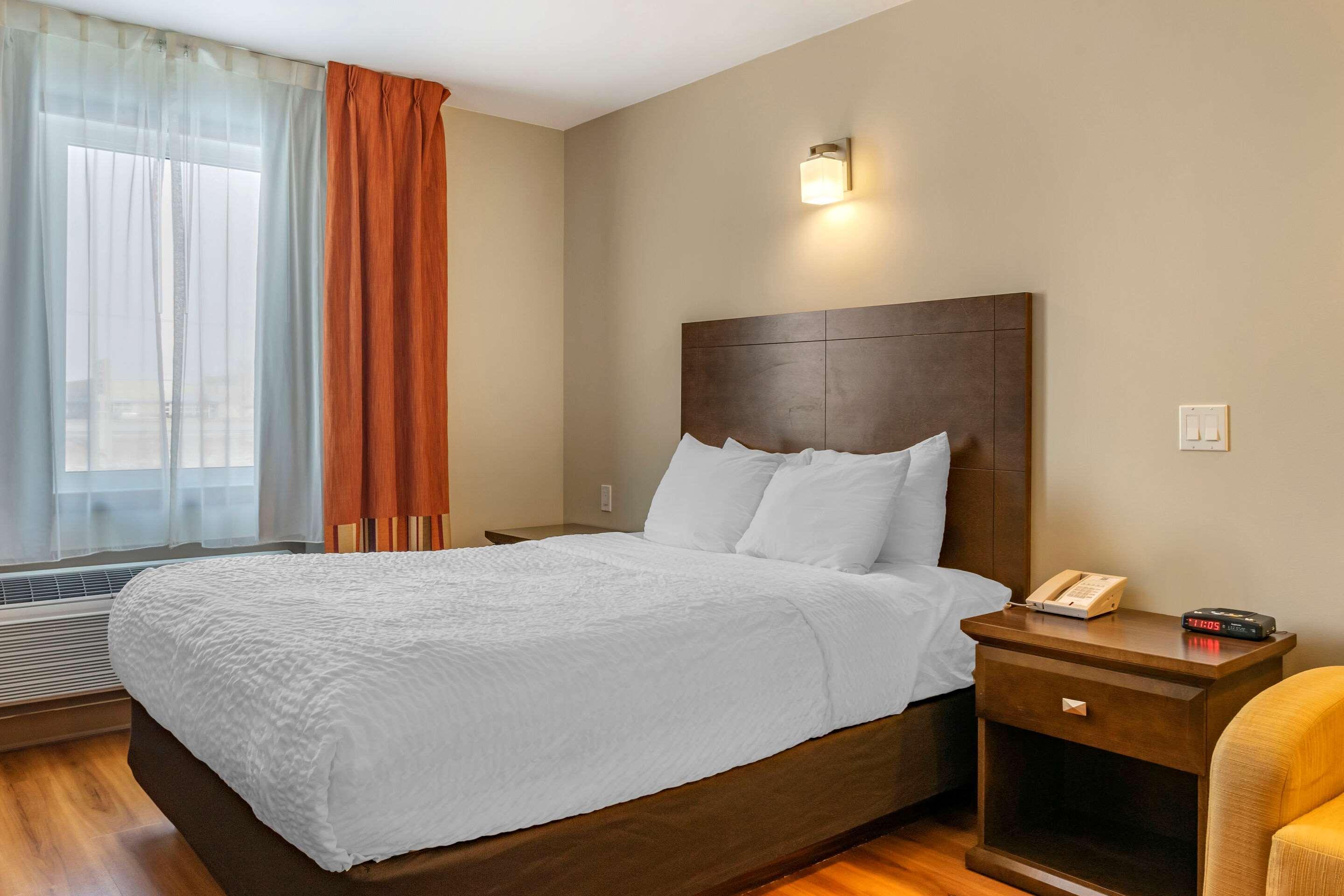 Quality Inn & Suites Winkler Екстериор снимка