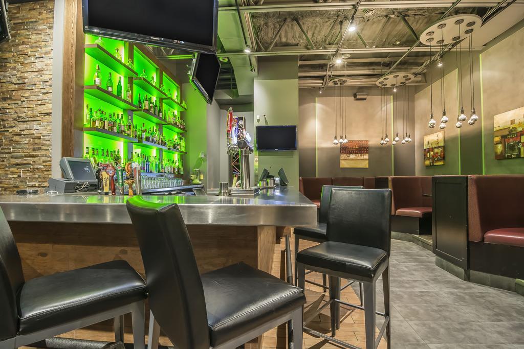 Quality Inn & Suites Winkler Екстериор снимка