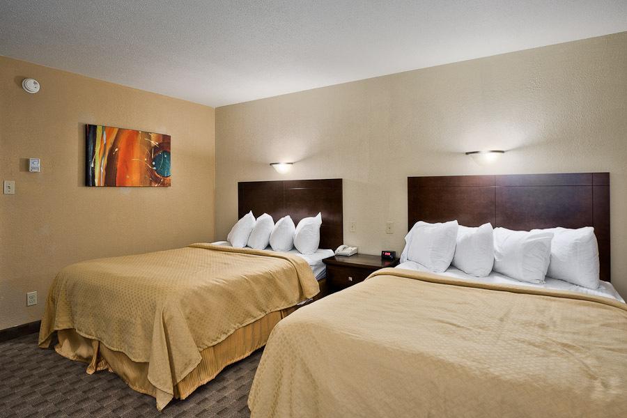 Quality Inn & Suites Winkler Екстериор снимка