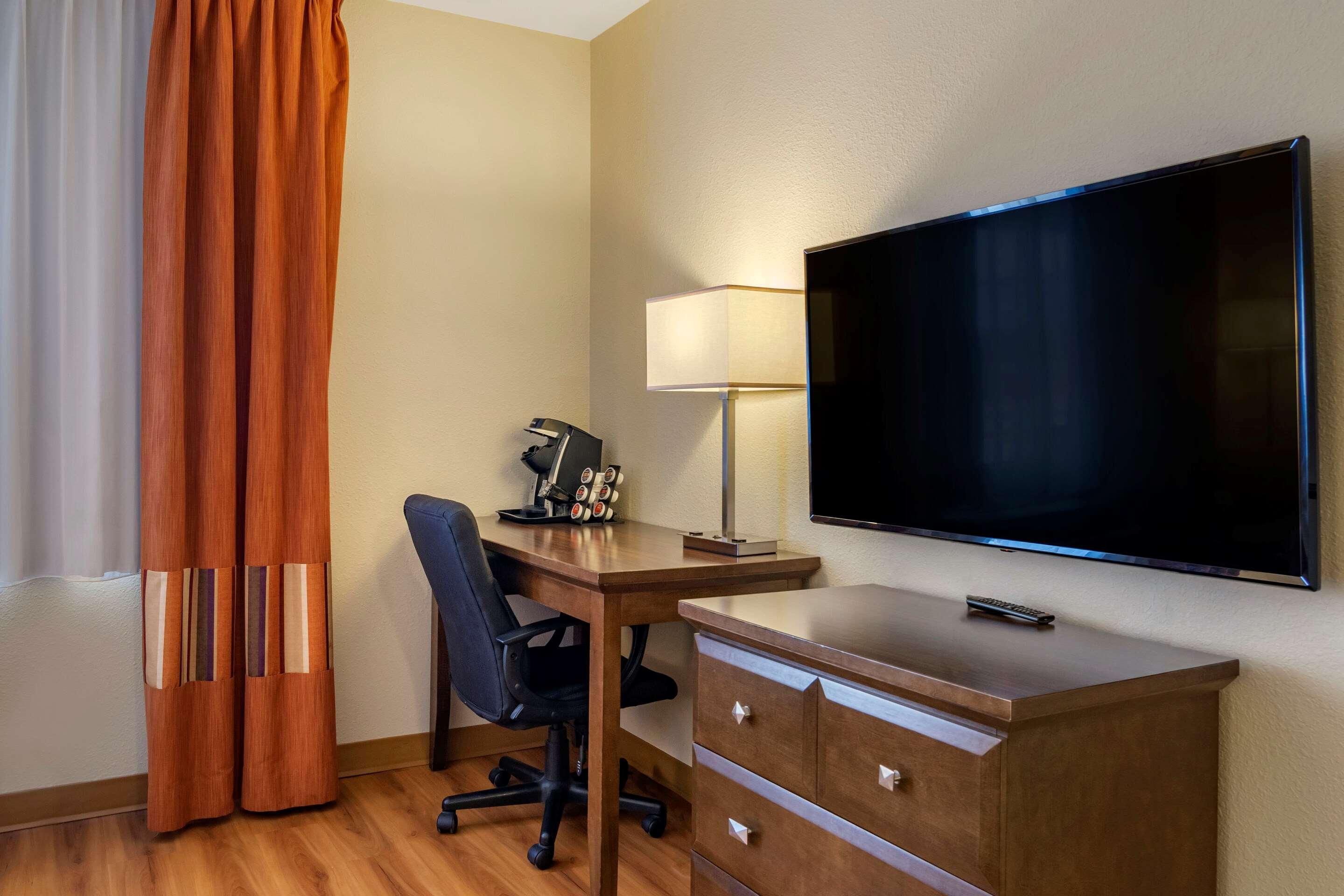 Quality Inn & Suites Winkler Екстериор снимка