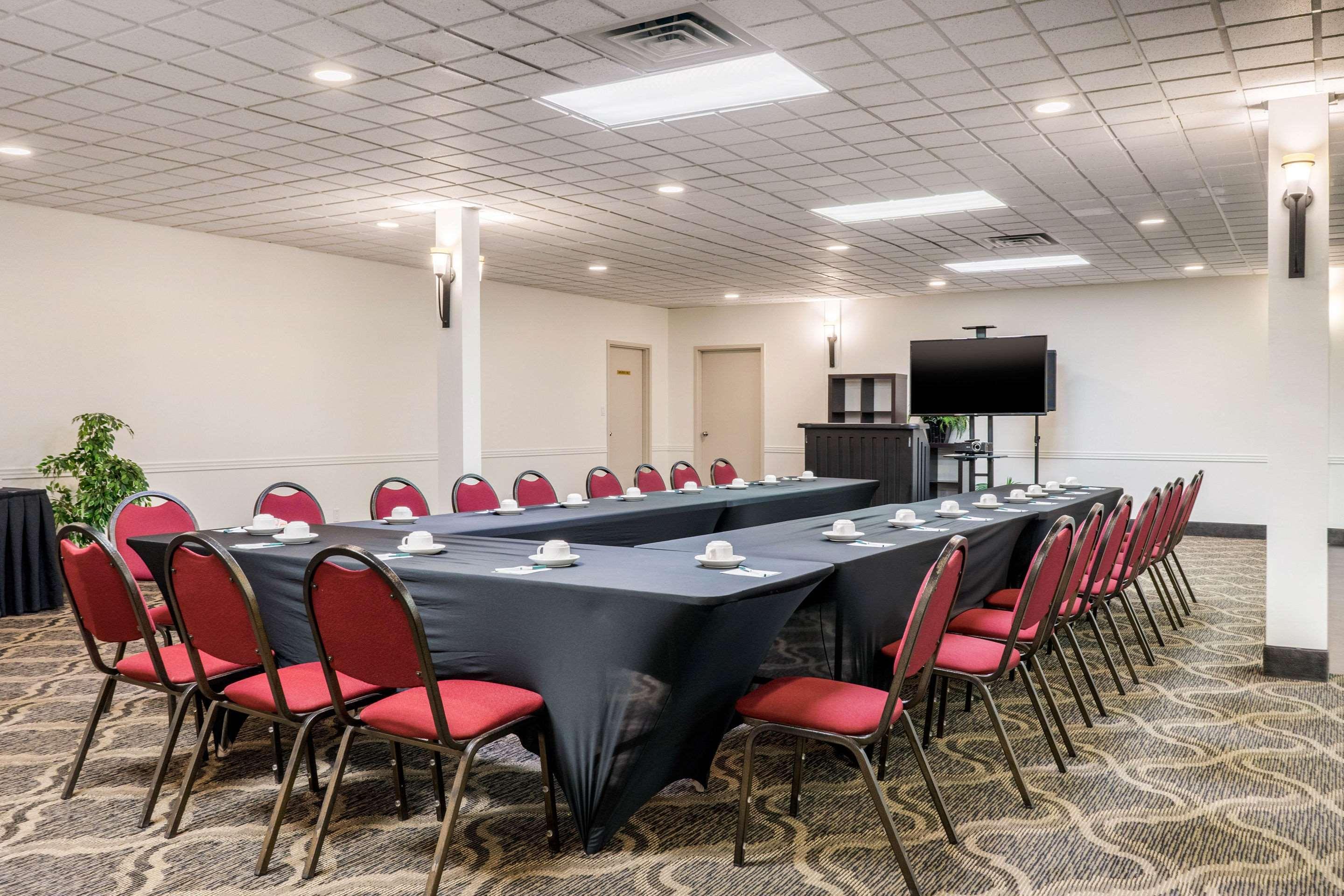 Quality Inn & Suites Winkler Екстериор снимка