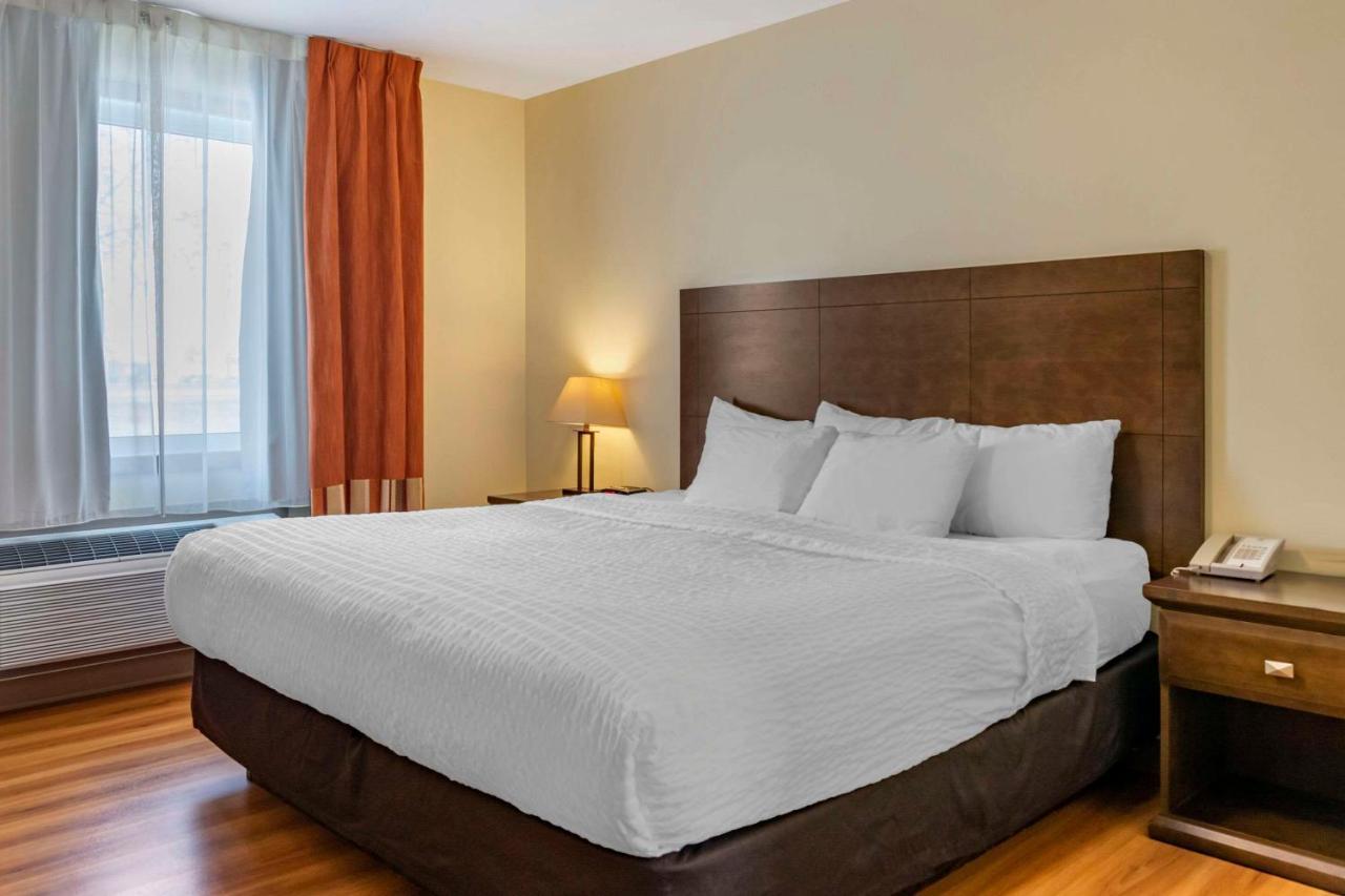 Quality Inn & Suites Winkler Екстериор снимка