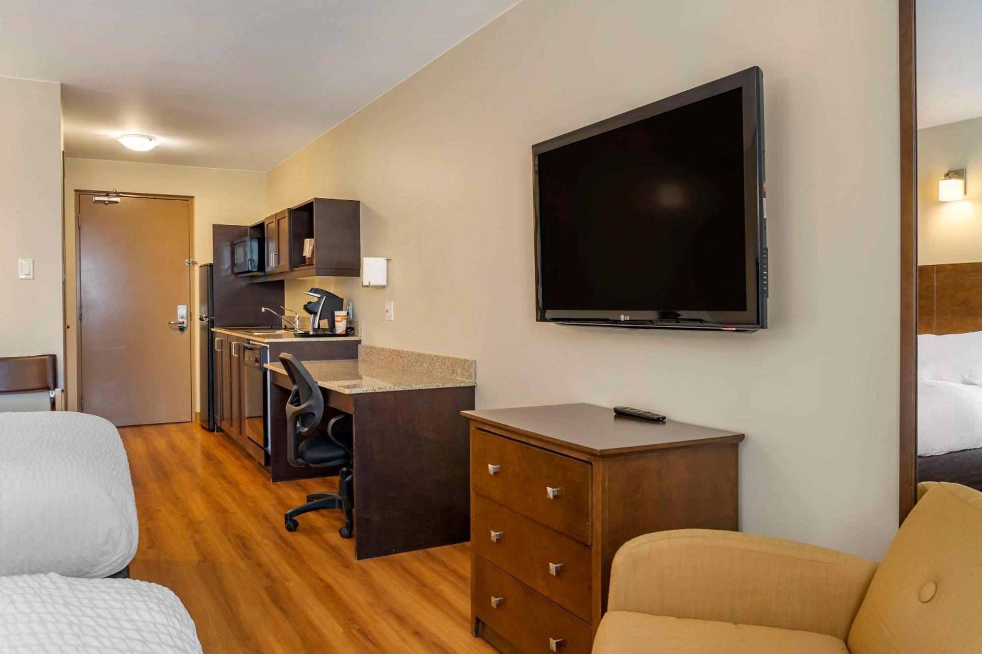 Quality Inn & Suites Winkler Екстериор снимка