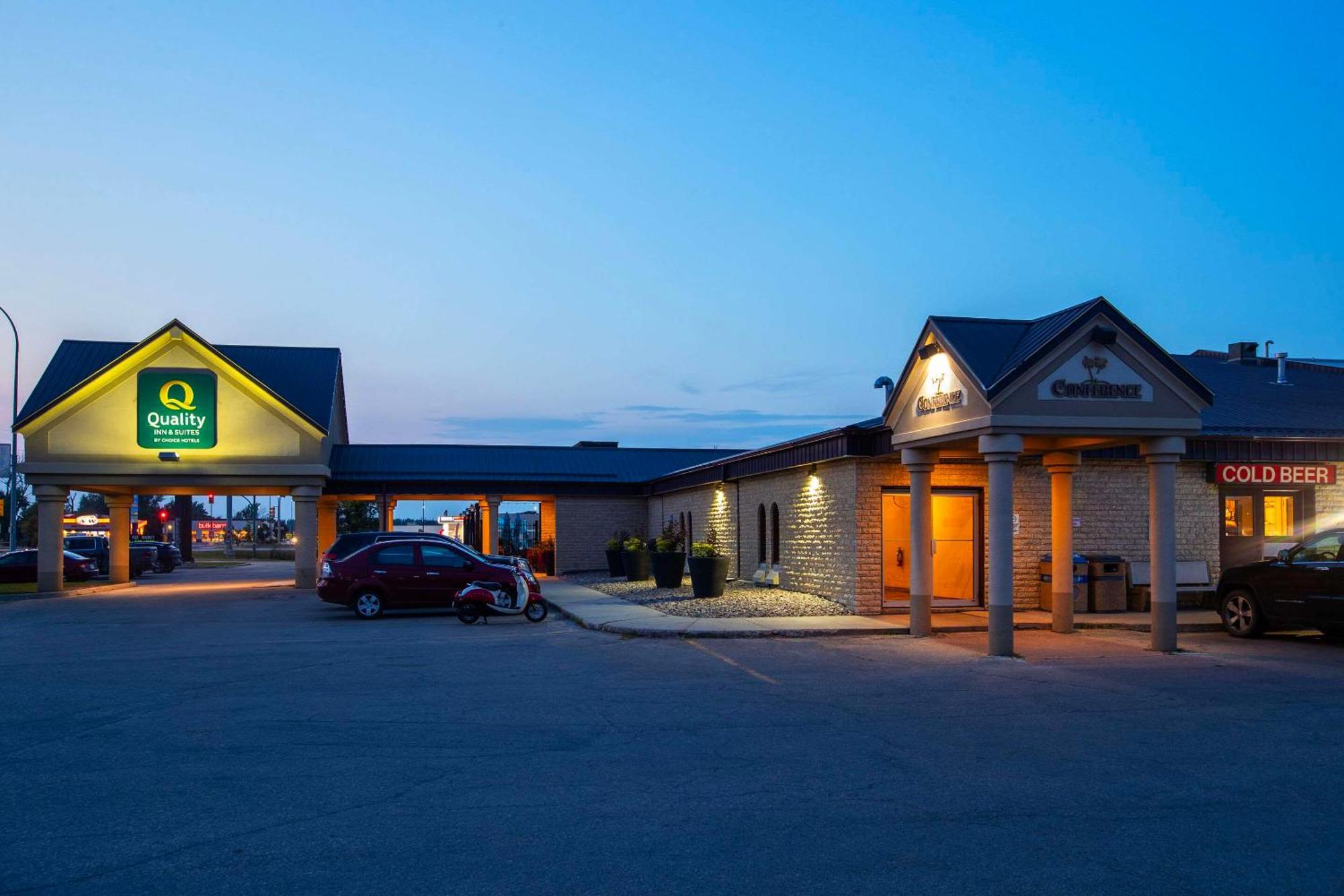 Quality Inn & Suites Winkler Екстериор снимка